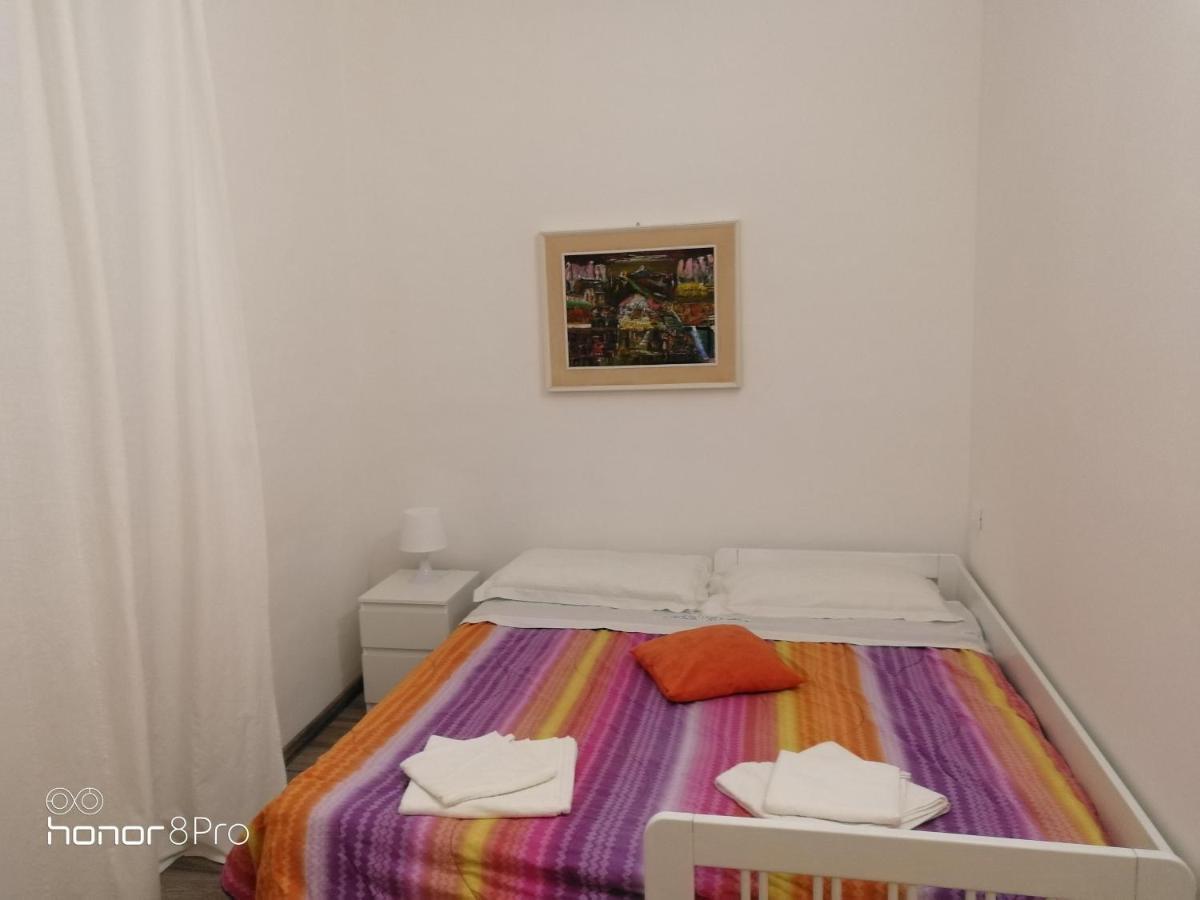 Отель Casa Viorica Анкона Экстерьер фото